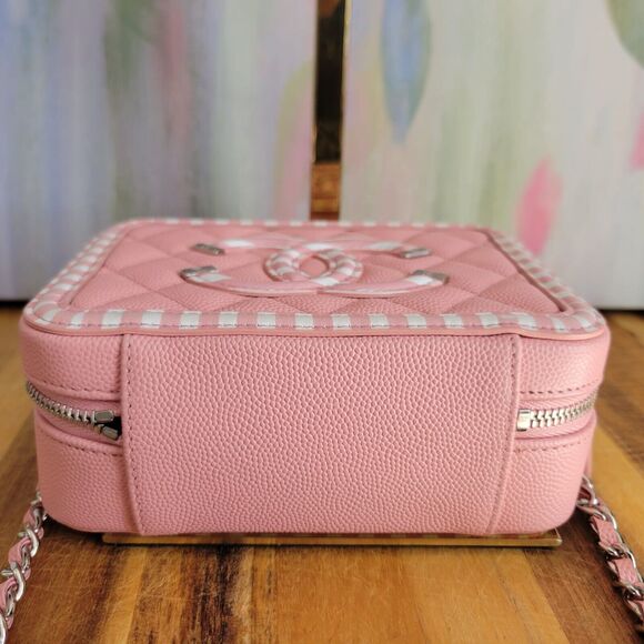 CHANEL Caviar Quilted Striped CC Filigree Clutch With Chain Pink White - Picture 10 of 11